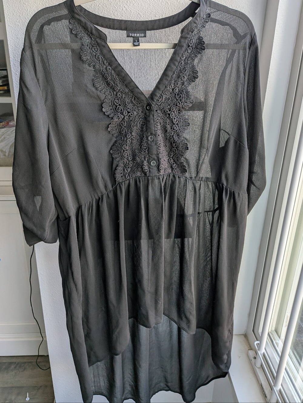 Torrid Size 1 Black Sheer Chiffon Babydoll Tunic Top Crochet Lace V-Neck